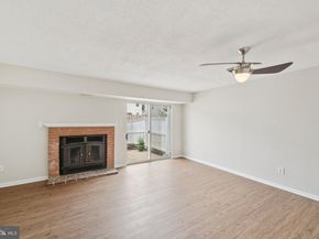 187 Saint Johns Square, Sterling VA 20164