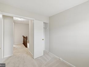 187 Saint Johns Square, Sterling VA 20164
