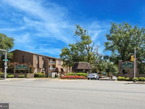 47201 Delaire Landing Road 201, Philadelphia PA 19114