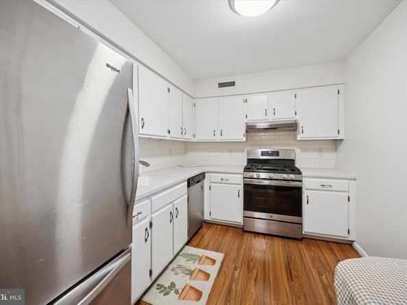 47201 Delaire Landing Road 201, Philadelphia PA 19114