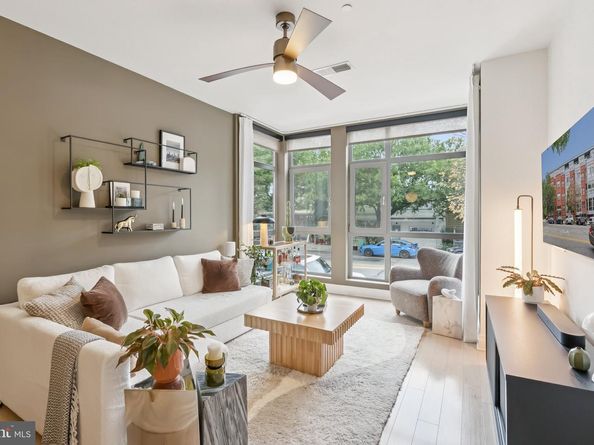 900 11TH Street SE 106, Washington DC 20003