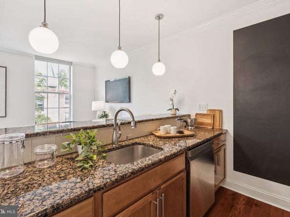 1716 Pine Street 3F, Philadelphia PA 19103