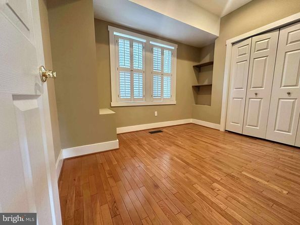 4709 7TH Street S, Arlington VA 22204