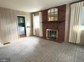 690 Old School House Drive, Springfield PA 19064