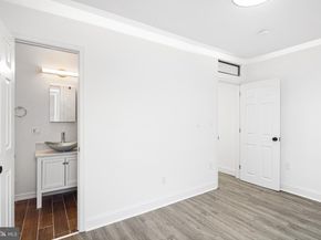 5615 Ridgewood Street, Philadelphia PA 19143