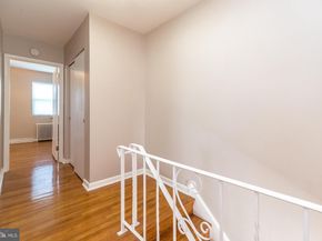 813 Green Valley Drive, Philadelphia PA 19128