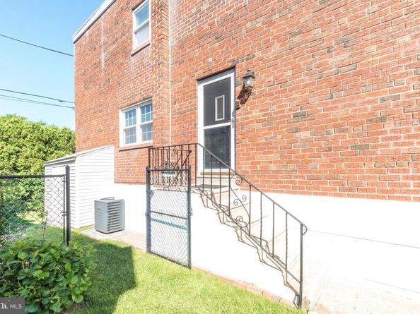 813 Green Valley Drive, Philadelphia PA 19128