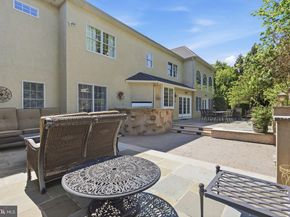 2 Rossiter Circle, New Hope PA 18938