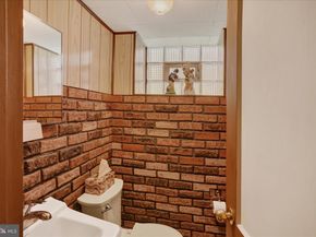8849 Winchester Avenue, Philadelphia PA 19115