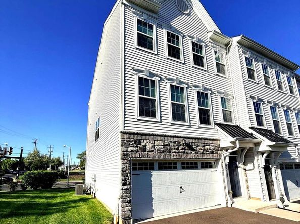 2313 Macis Circle, Warrington PA 18976