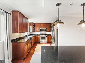 4089 S Four Mile Run Drive 404, Arlington VA 22204