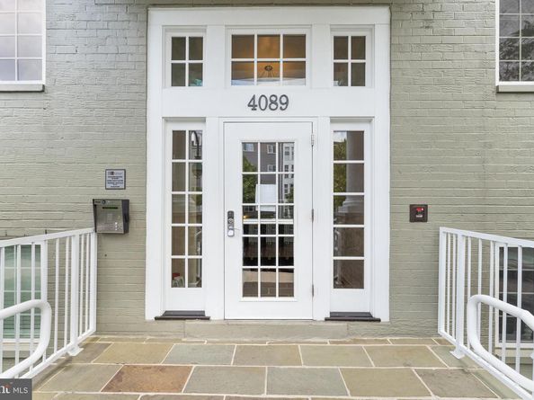 4089 S Four Mile Run Drive 404, Arlington VA 22204
