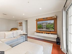 4089 S Four Mile Run Drive 404, Arlington VA 22204