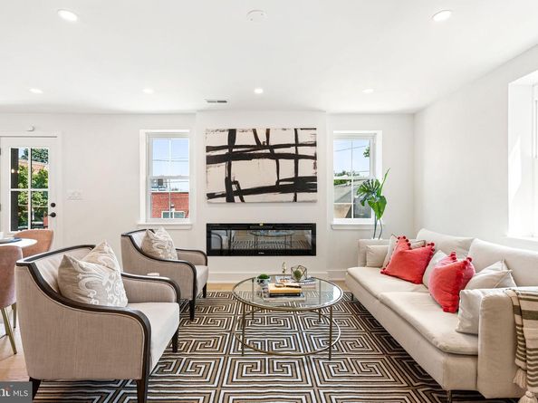 6101 Gardenia Street, Philadelphia PA 19144