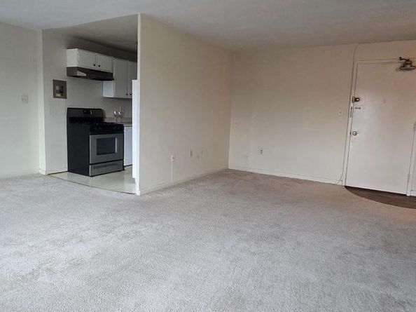 1200 S Arlington Ridge Road 403, Arlington VA 22202