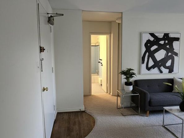 1200 S Arlington Ridge Road 403, Arlington VA 22202