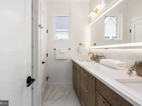 2001 N George Mason Drive, Arlington VA 22207