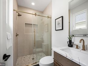 2001 N George Mason Drive, Arlington VA 22207