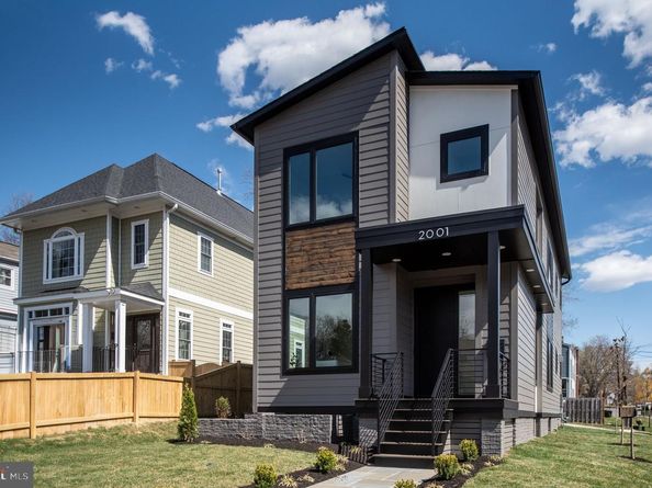 2001 N George Mason Drive, Arlington VA 22207