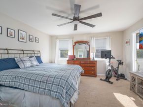 122 Garrison Court, Langhorne PA 19047