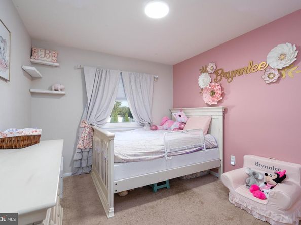 122 Garrison Court, Langhorne PA 19047