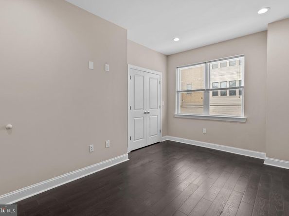 2113 Reed St, Philadelphia PA 19146