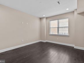 2113 Reed St, Philadelphia PA 19146