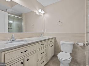 2113 Reed St, Philadelphia PA 19146
