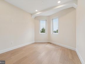 2440 E Harold Street, Philadelphia PA 19125