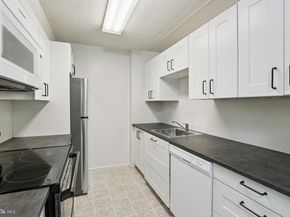 1420 Locust Street 7O, Philadelphia PA 19102