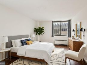 1420 Locust Street 7O, Philadelphia PA 19102