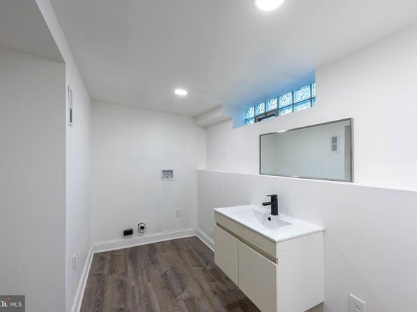 2636 S 72nd Street, Philadelphia PA 19153