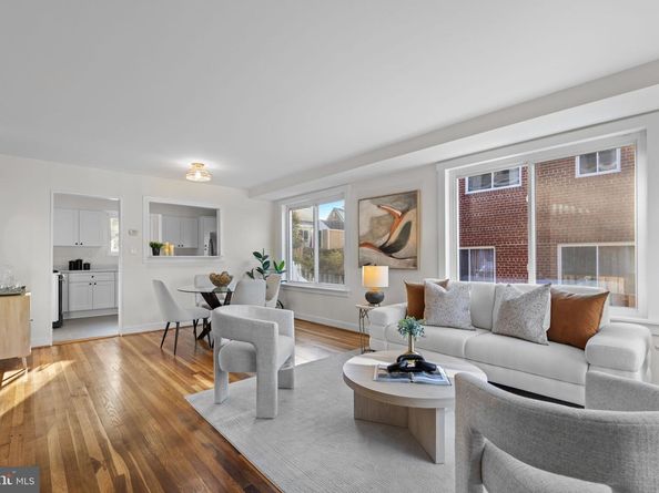 59 E Taylor Run Parkway, Alexandria VA 22314