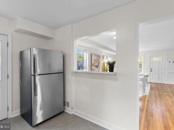 59 E Taylor Run Parkway, Alexandria VA 22314