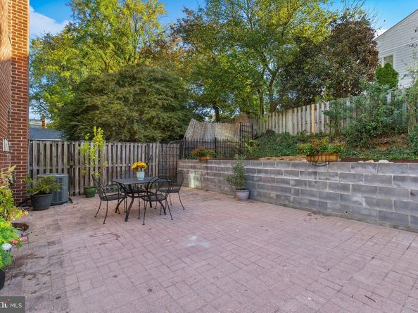 59 E Taylor Run Parkway, Alexandria VA 22314