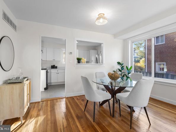 59 E Taylor Run Parkway, Alexandria VA 22314
