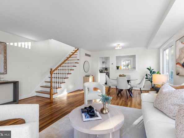 59 E Taylor Run Parkway, Alexandria VA 22314