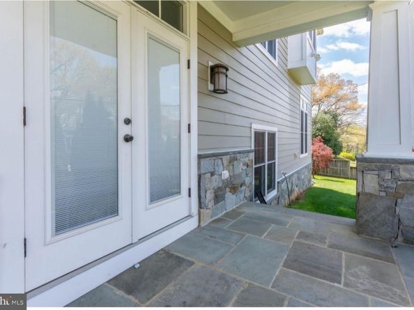 801 Meadow Lane SW, Vienna VA 22180