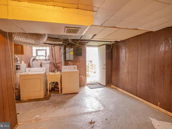 626 E Raymond Street, Philadelphia PA 19120