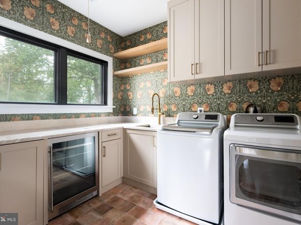 4283 38TH Street N, Arlington VA 22207