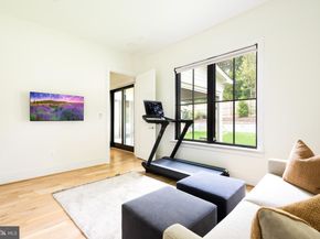 4283 38TH Street N, Arlington VA 22207