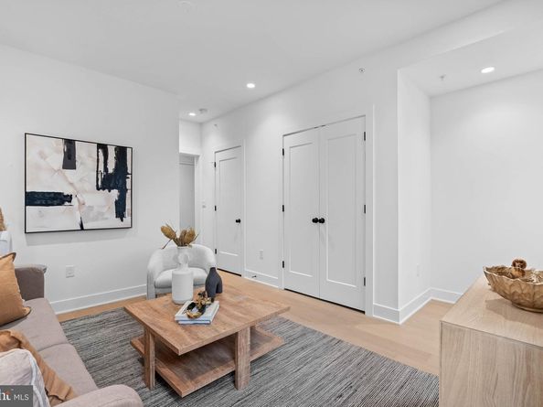 650 Fairmount Avenue J2, Philadelphia PA 19123