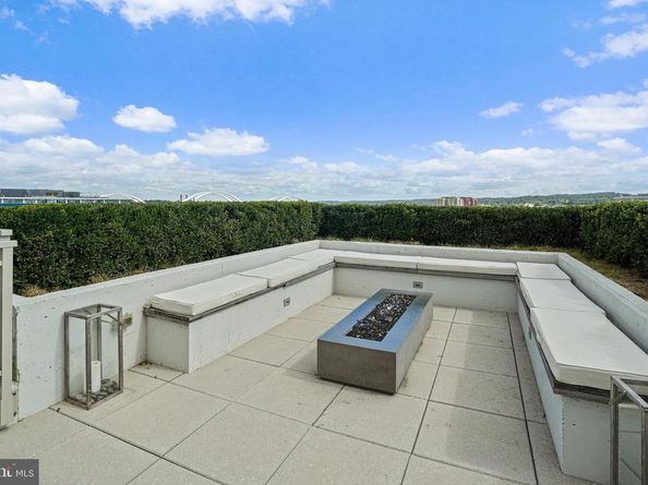 88 V Street SW 807, Washington DC 20024