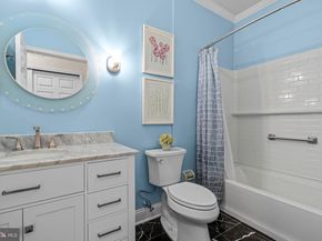 1 Falcon Drive 203, Holland PA 18966