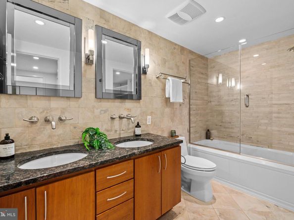 3225 Grace Street NW 219, Washington DC 20007