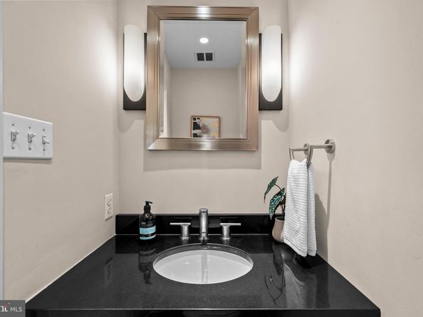 3225 Grace Street NW 219, Washington DC 20007