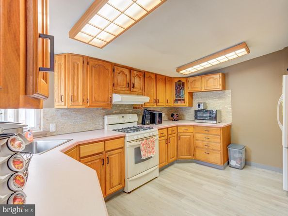 2752 Kirkbride Street, Philadelphia PA 19137