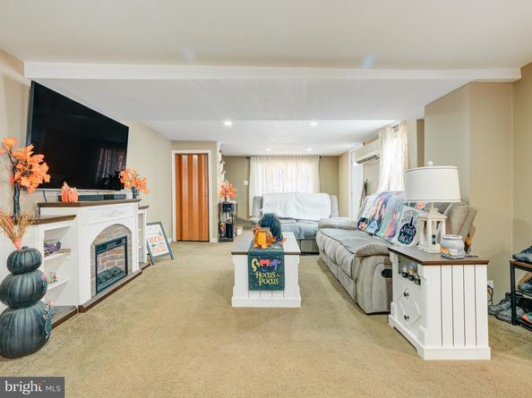 2752 Kirkbride Street, Philadelphia PA 19137