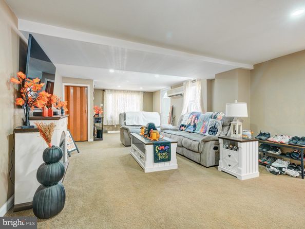2752 Kirkbride Street, Philadelphia PA 19137