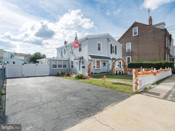 2752 Kirkbride Street, Philadelphia PA 19137